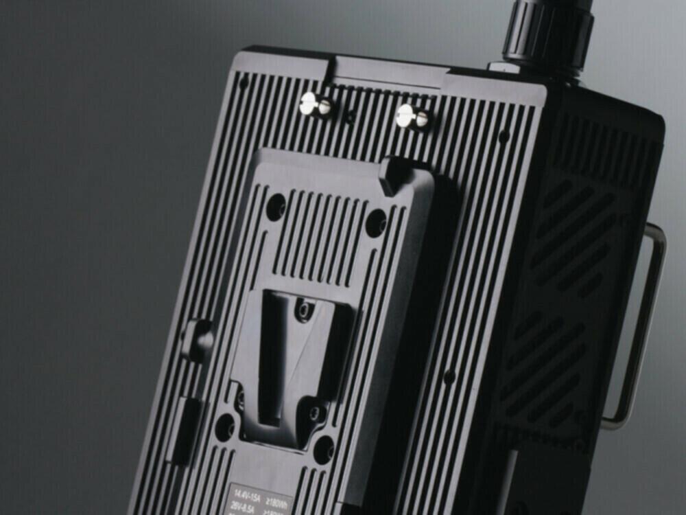 Amaran F2122 T2 CT4 C Product Shoot02